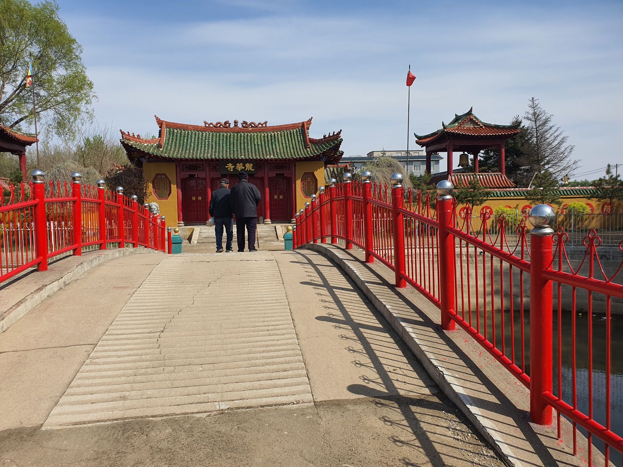 龙华寺实景照片