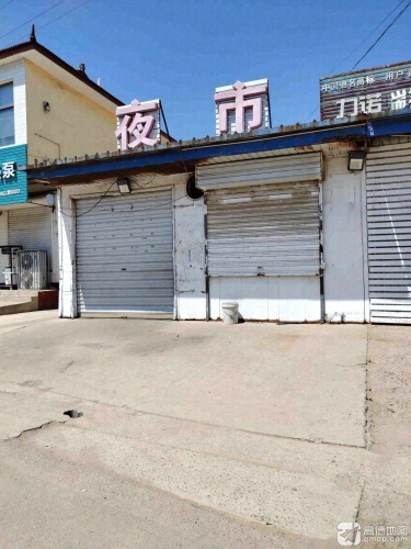 南吴口夜市门店外观