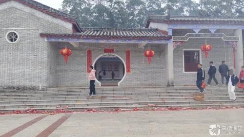 灵山县三隆镇吴屋吴氏祠堂实景照片