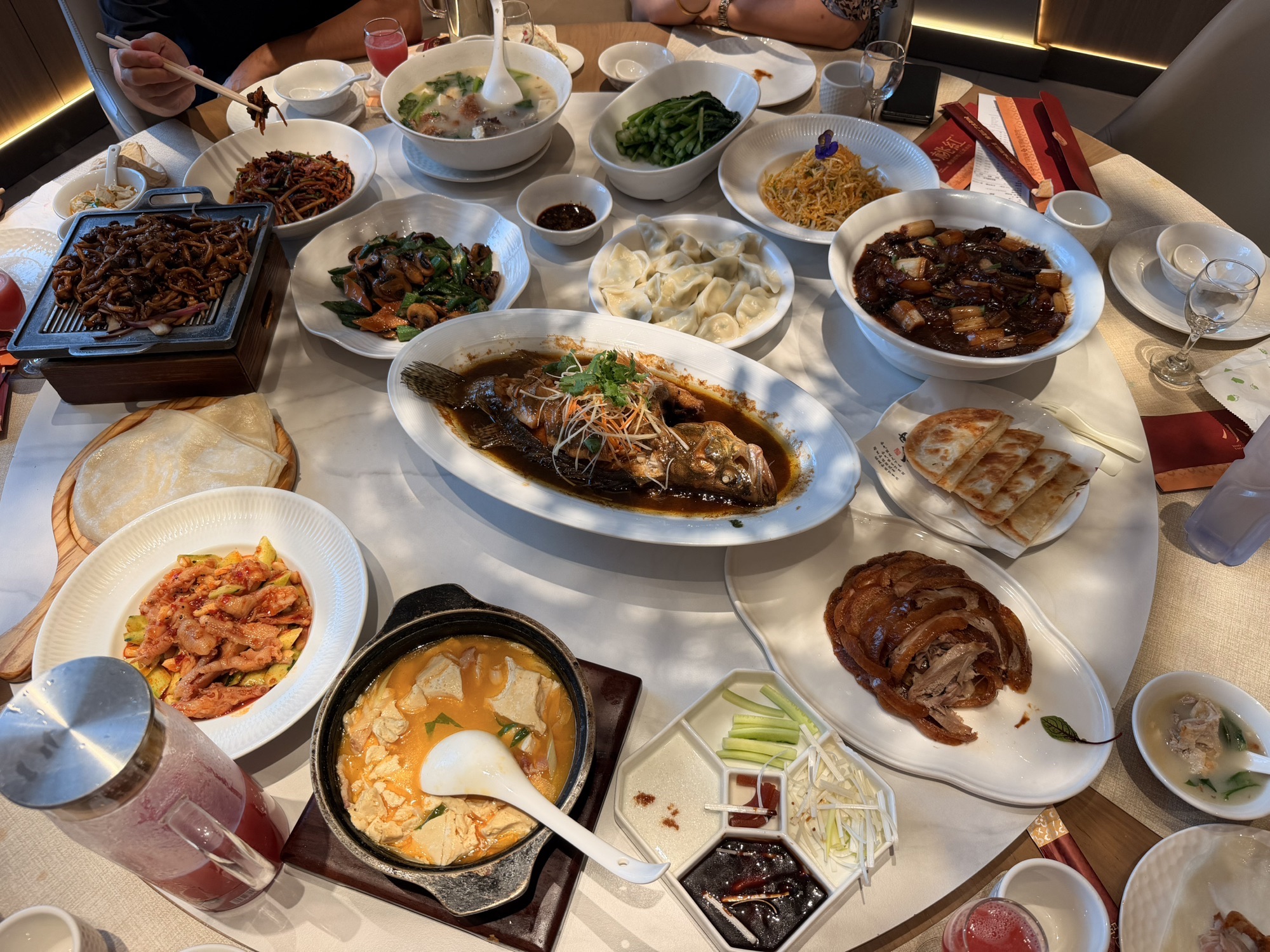 小桃红春饼烤鸭(昆山路店)