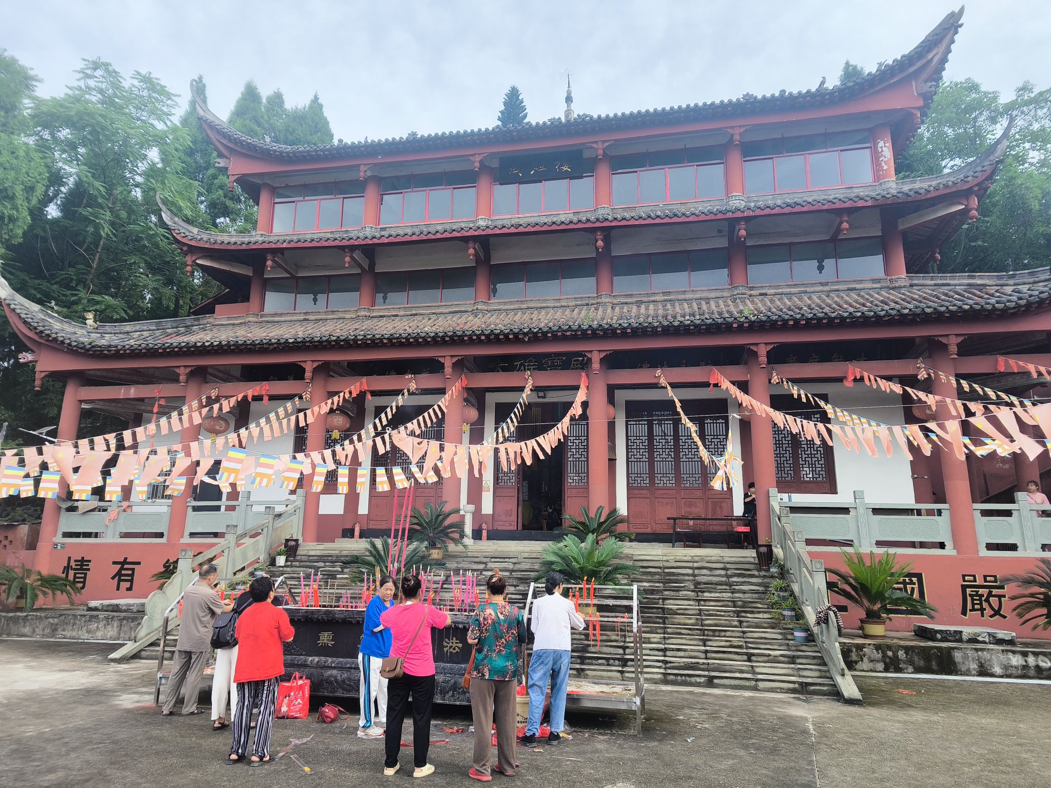 资阳神龙寺实景照片