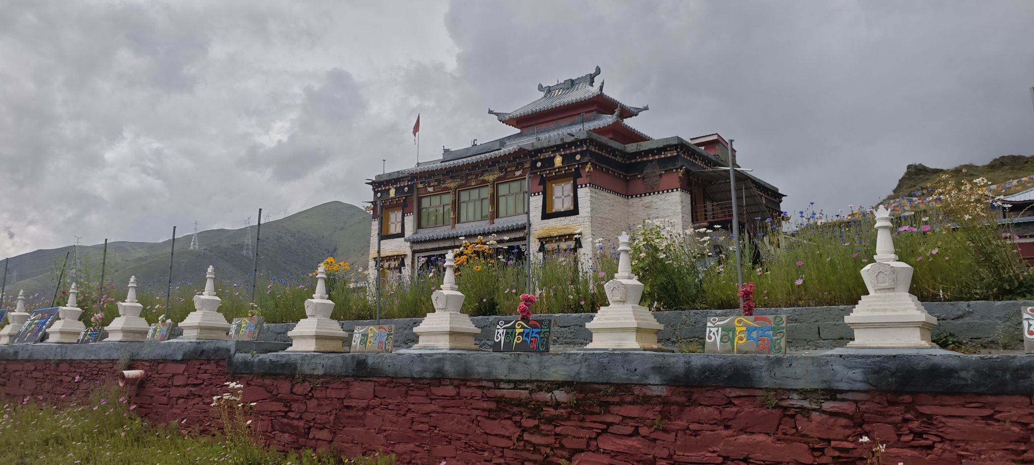 哲钦寺实景照片