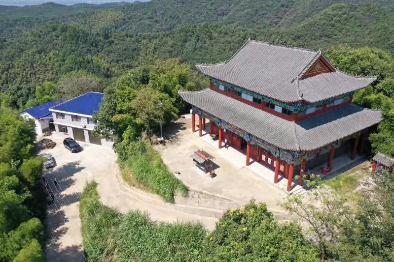 龙顶山观音寺实景照片