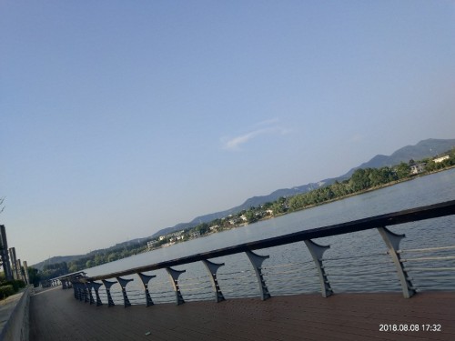 汤泉湖旅行图片 2