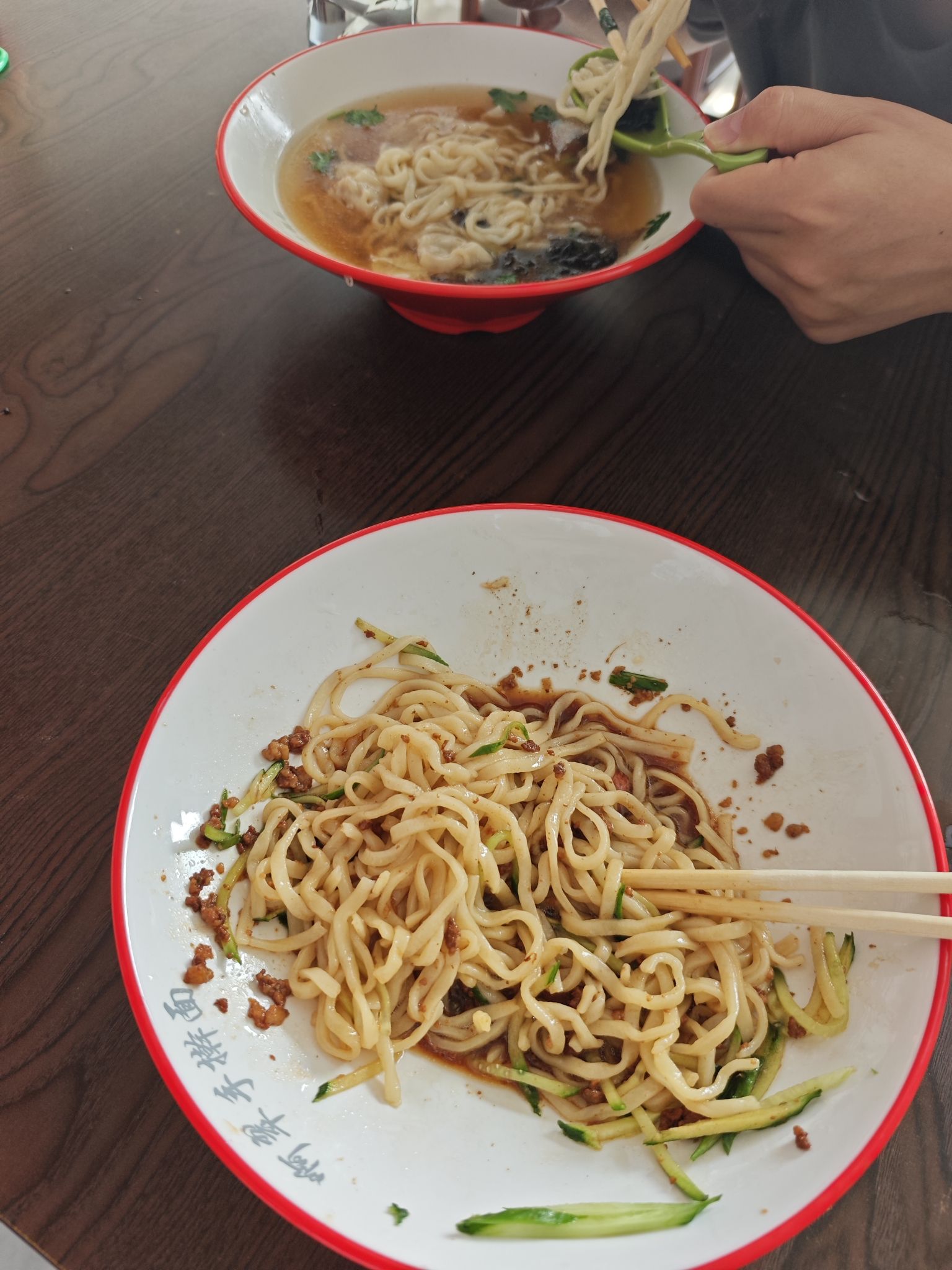 啊翠东北饺子手擀面