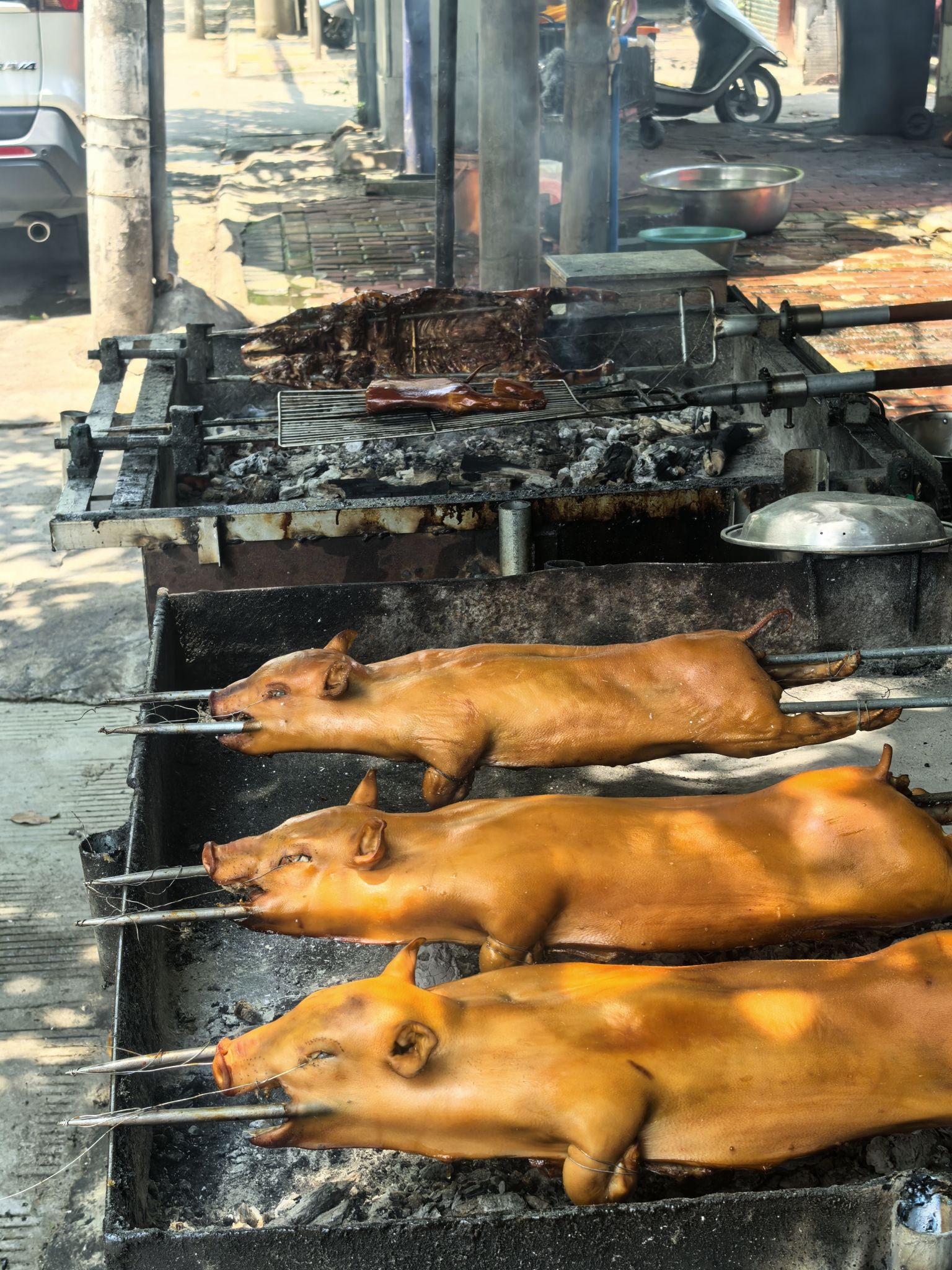四更镇烤乳猪新爽饭店