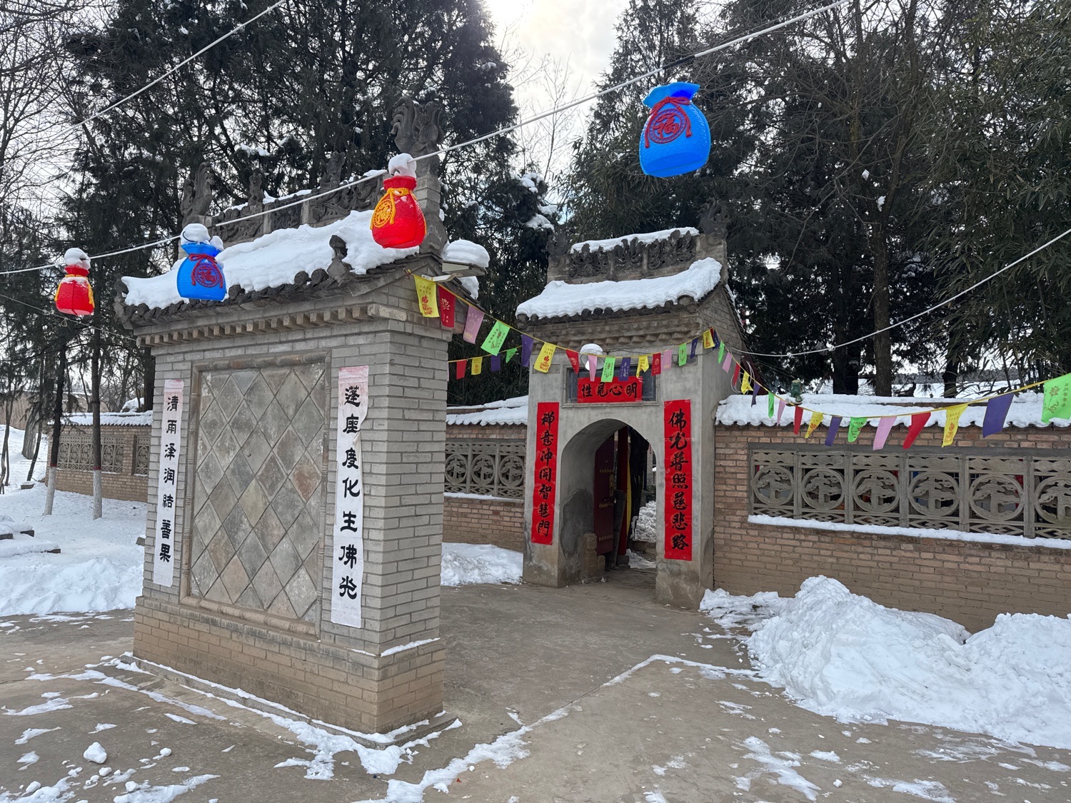 白衣寺实景照片