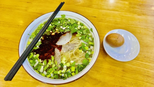 京都牛肉面(北屯多尔布尔津街店)