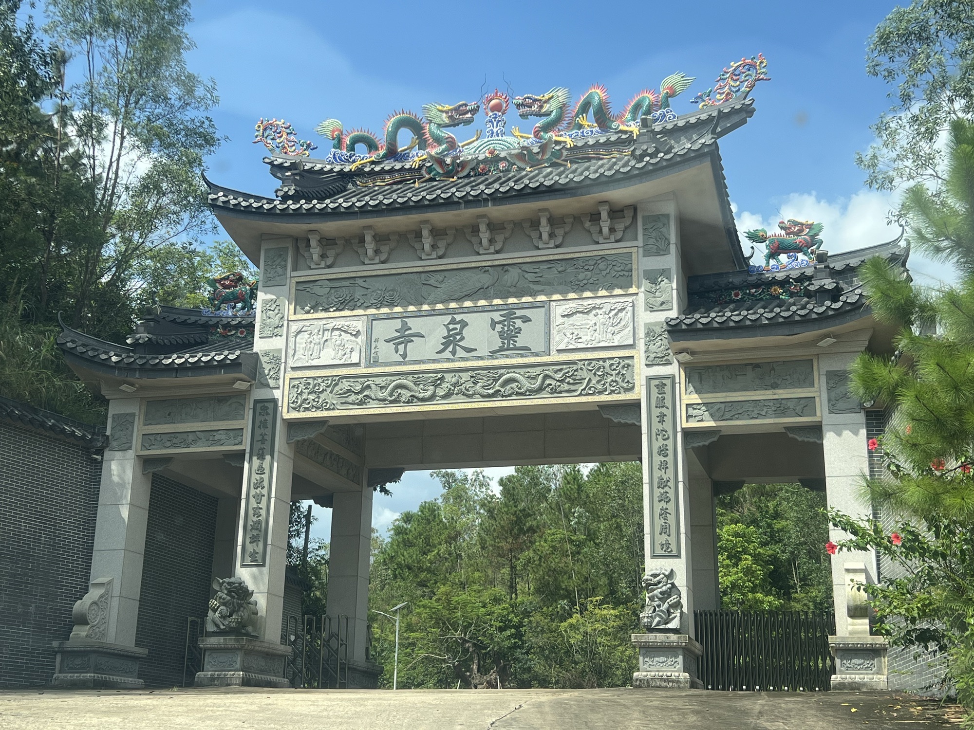 灵泉寺实景照片