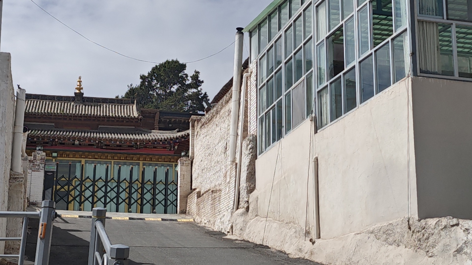 同仁市西关寺实景照片
