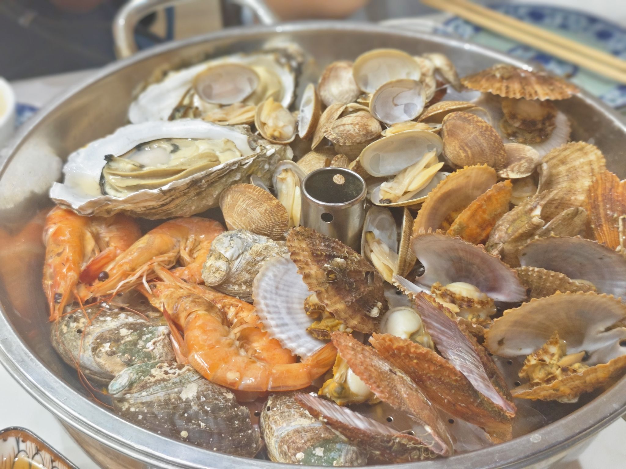 老锅桥海鲜酒楼·鲜活海鲜·三十年威海老字号(幸福门店)