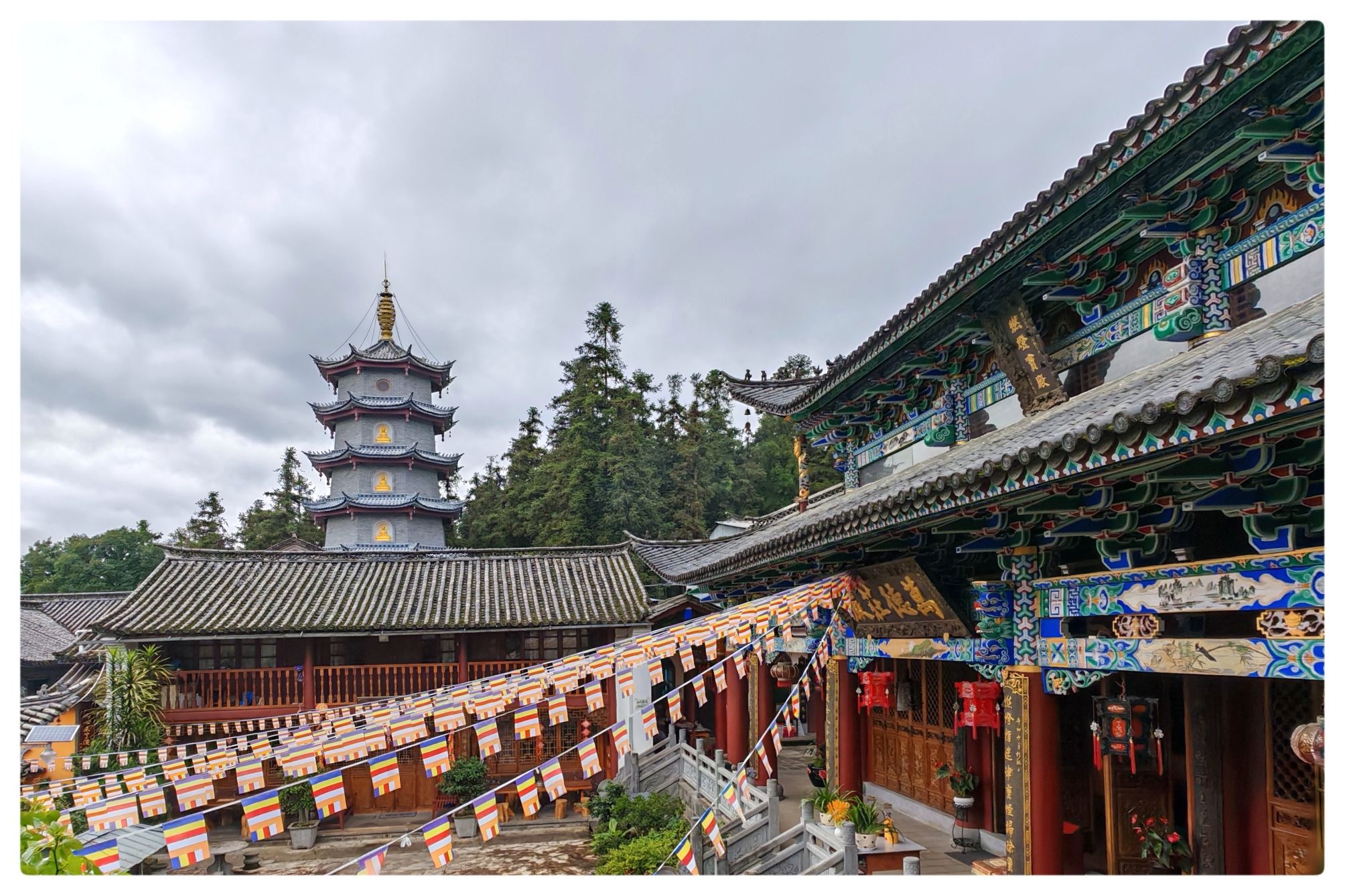 燃灯寺实景照片