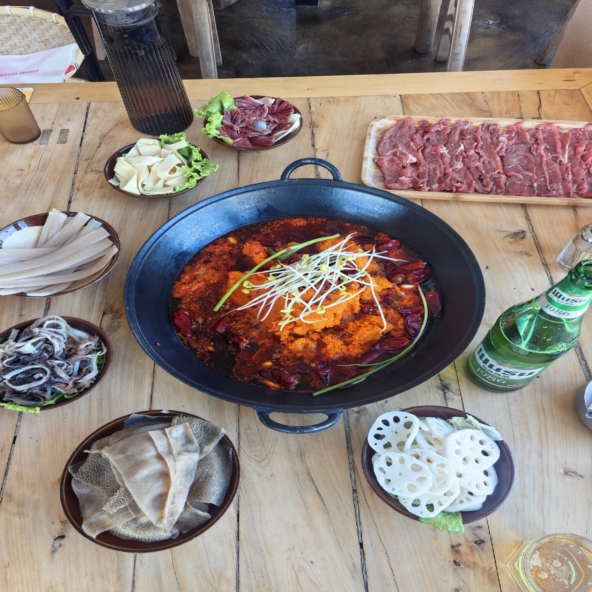 罗二火锅(赛里木湖店)