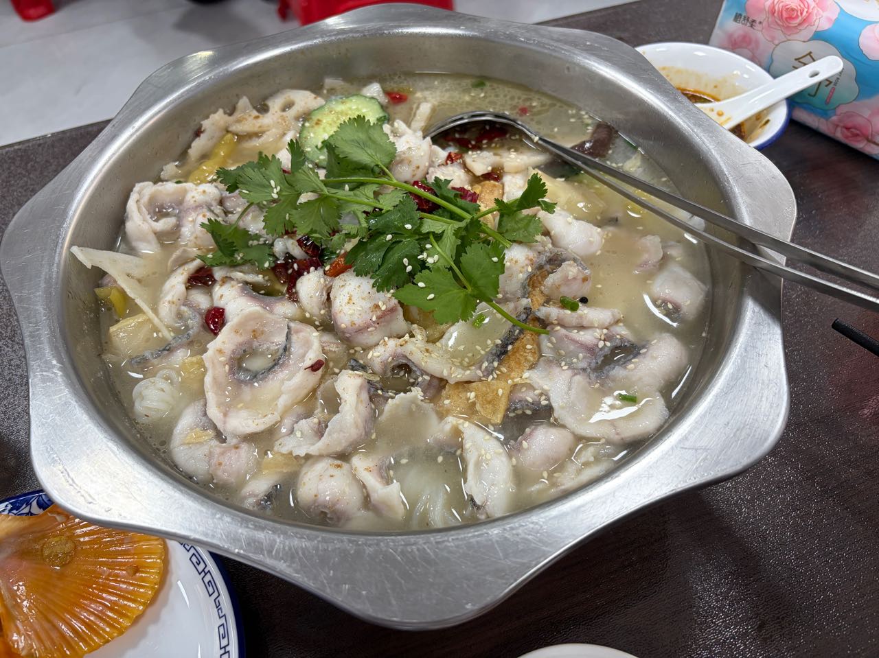 顺发酸菜鱼(东湖店)