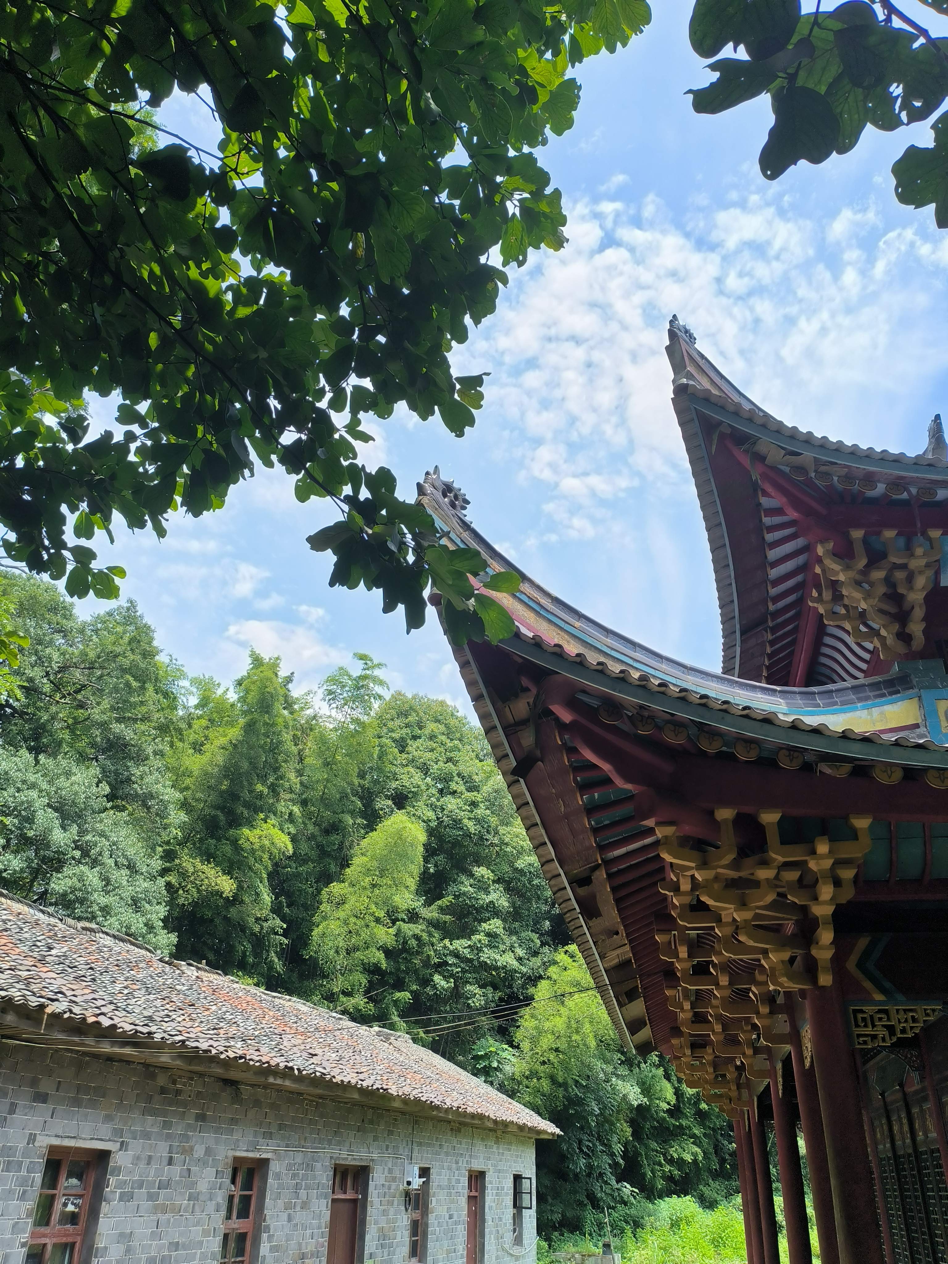 莲花山白云寺实景照片
