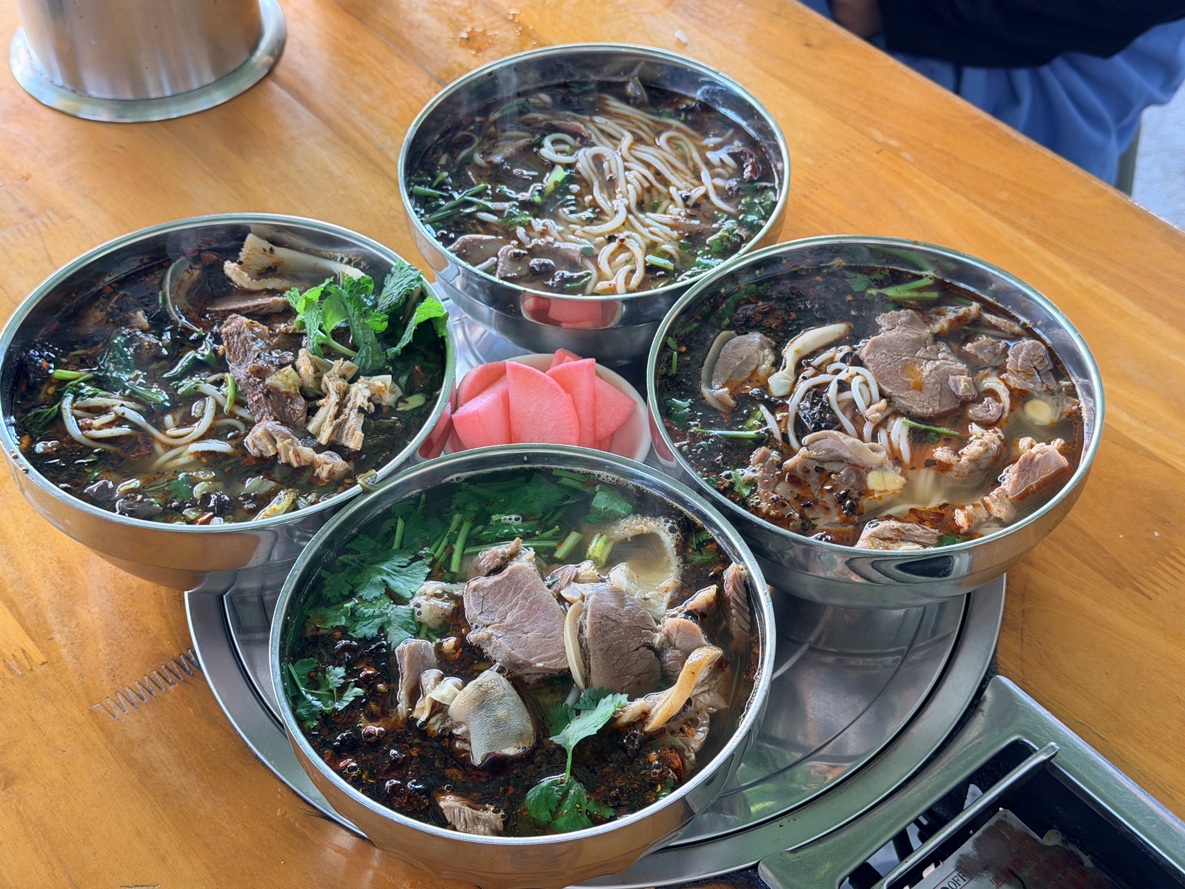 杨记尝一碗羊肉粉羊汤锅