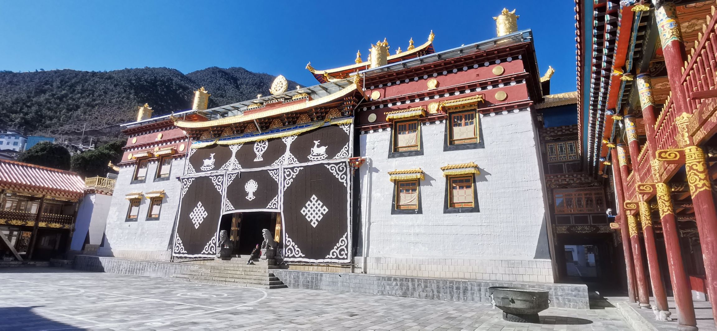 东竹林寺实景照片