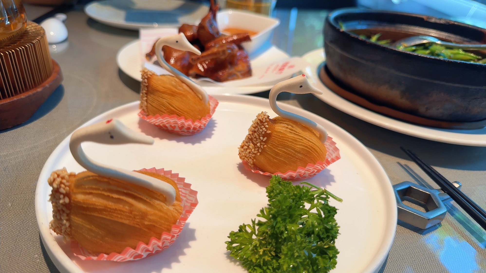 君粤餐厅(爱琴海店)