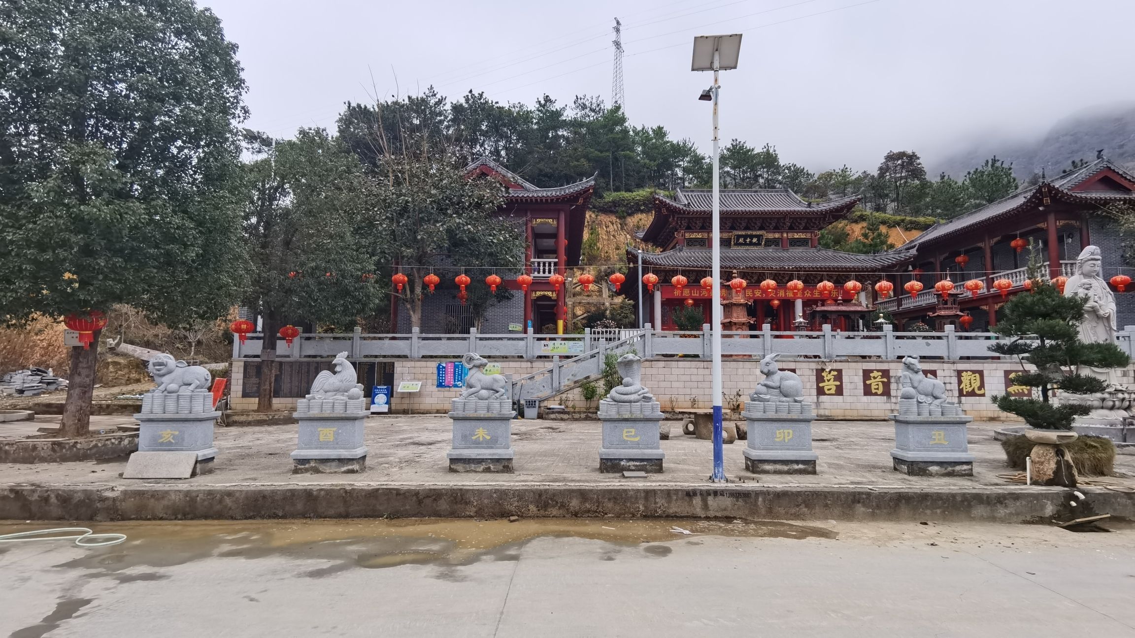 鼎峰寺实景照片