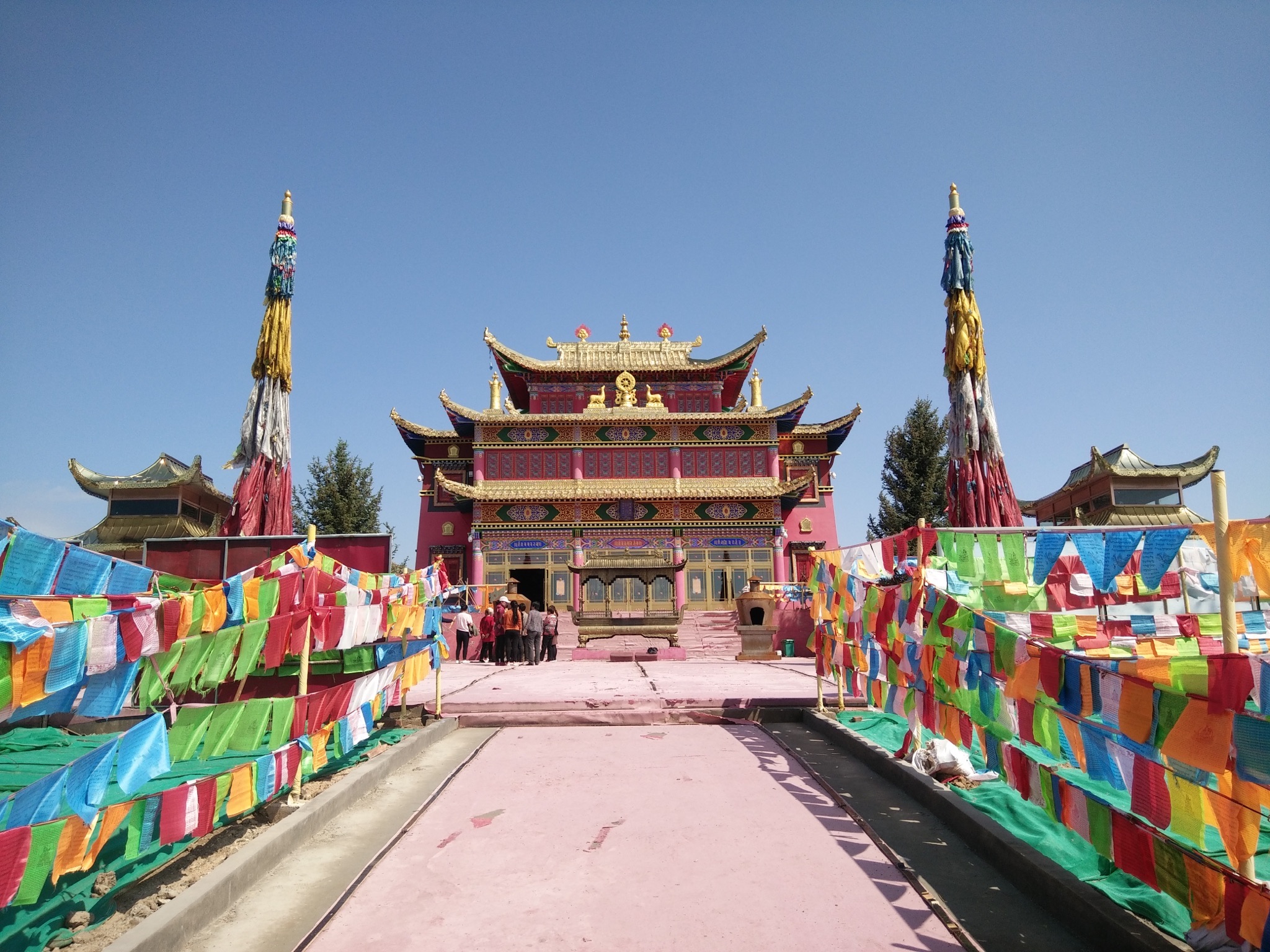 宗喀巴寺实景照片