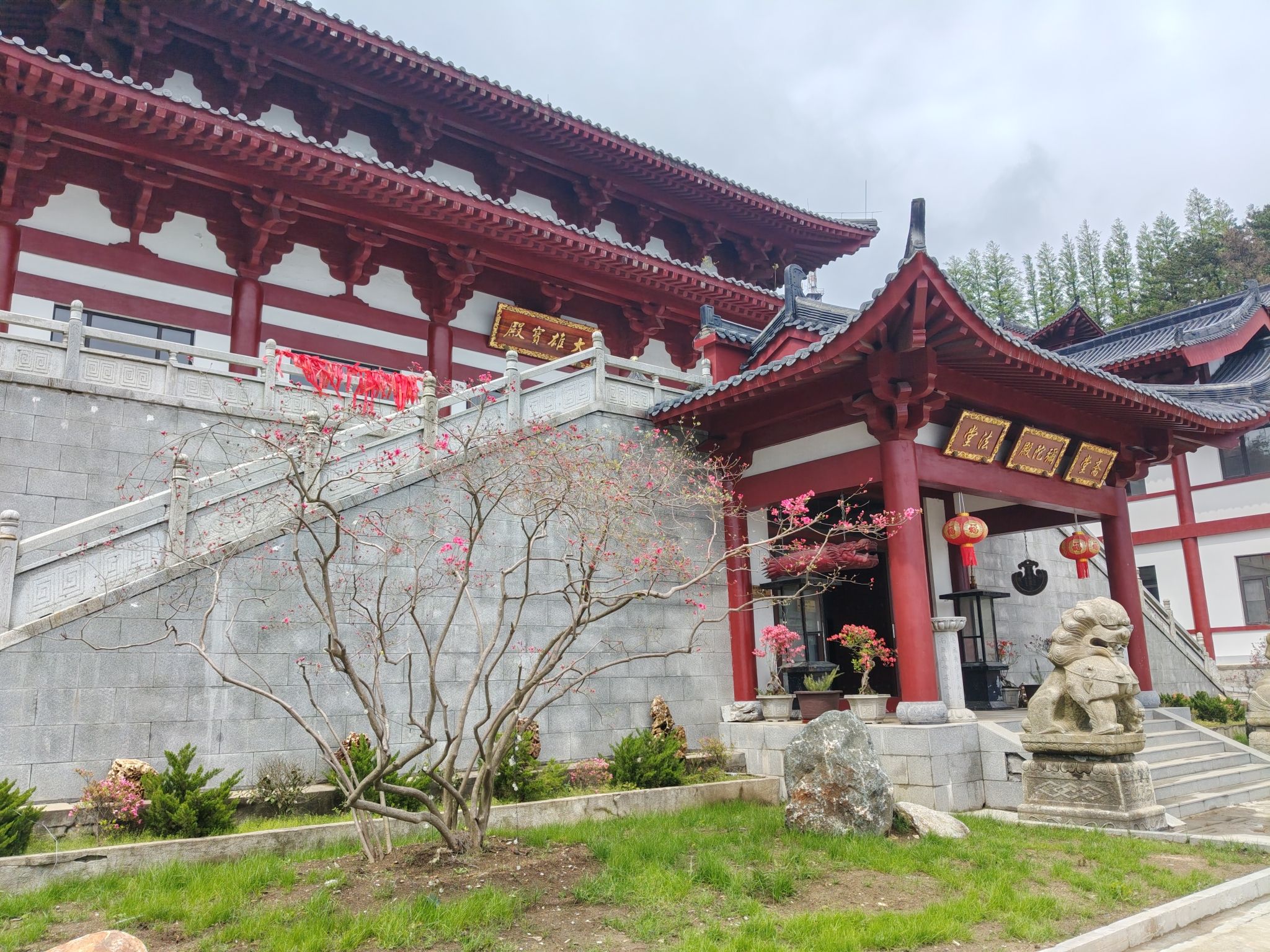 龟峰山景区-玉佛殿实景照片