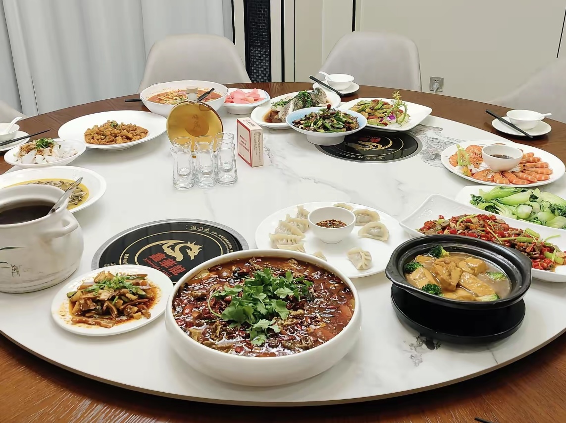 盛世鸿楼(小河店)
