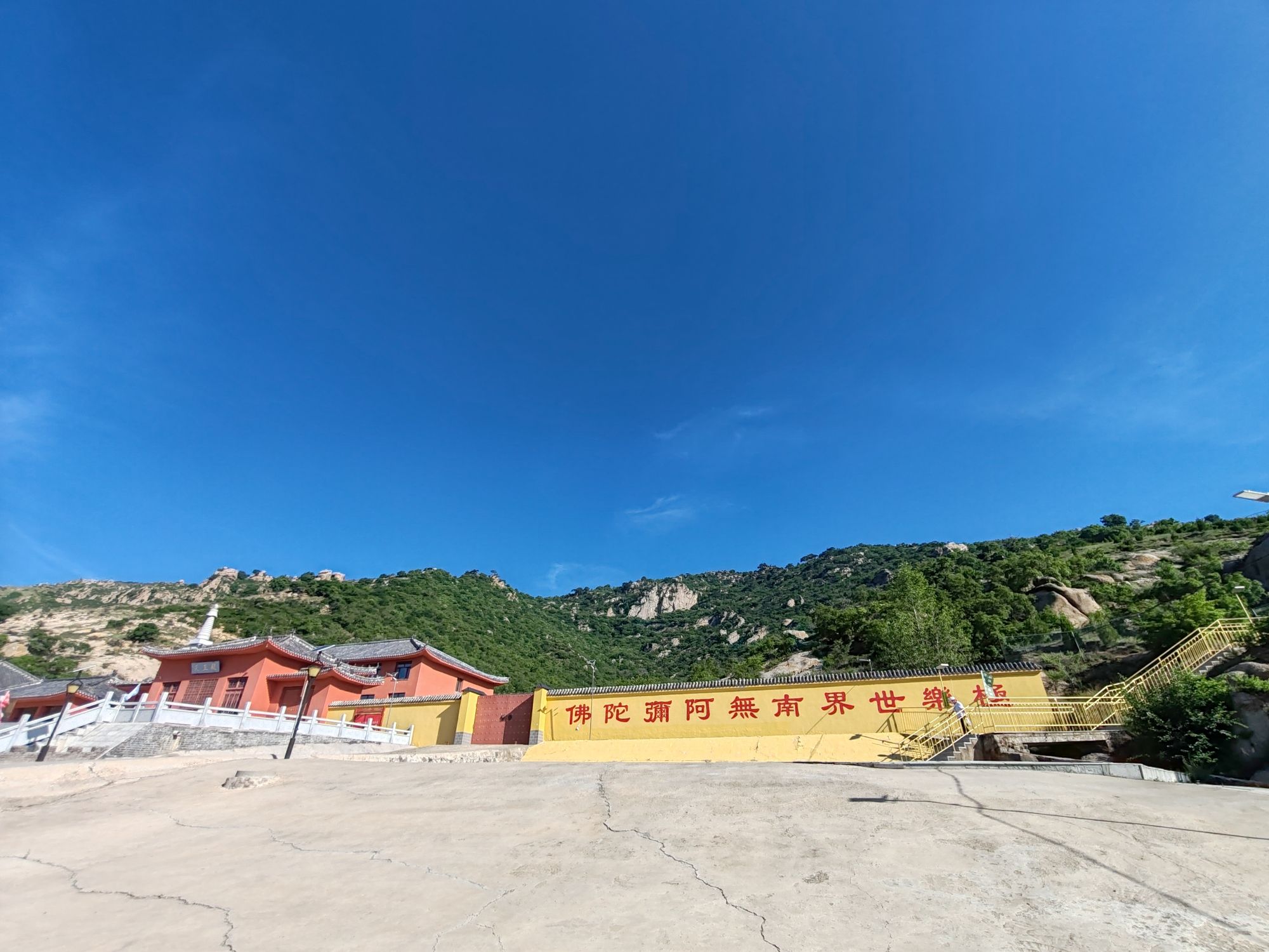 喇嘛山灵泉寺实景照片