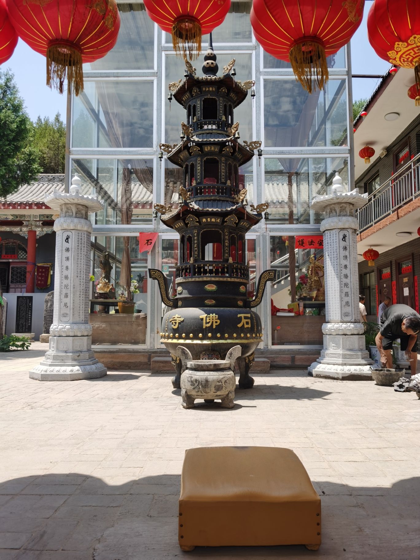 石佛寺实景照片