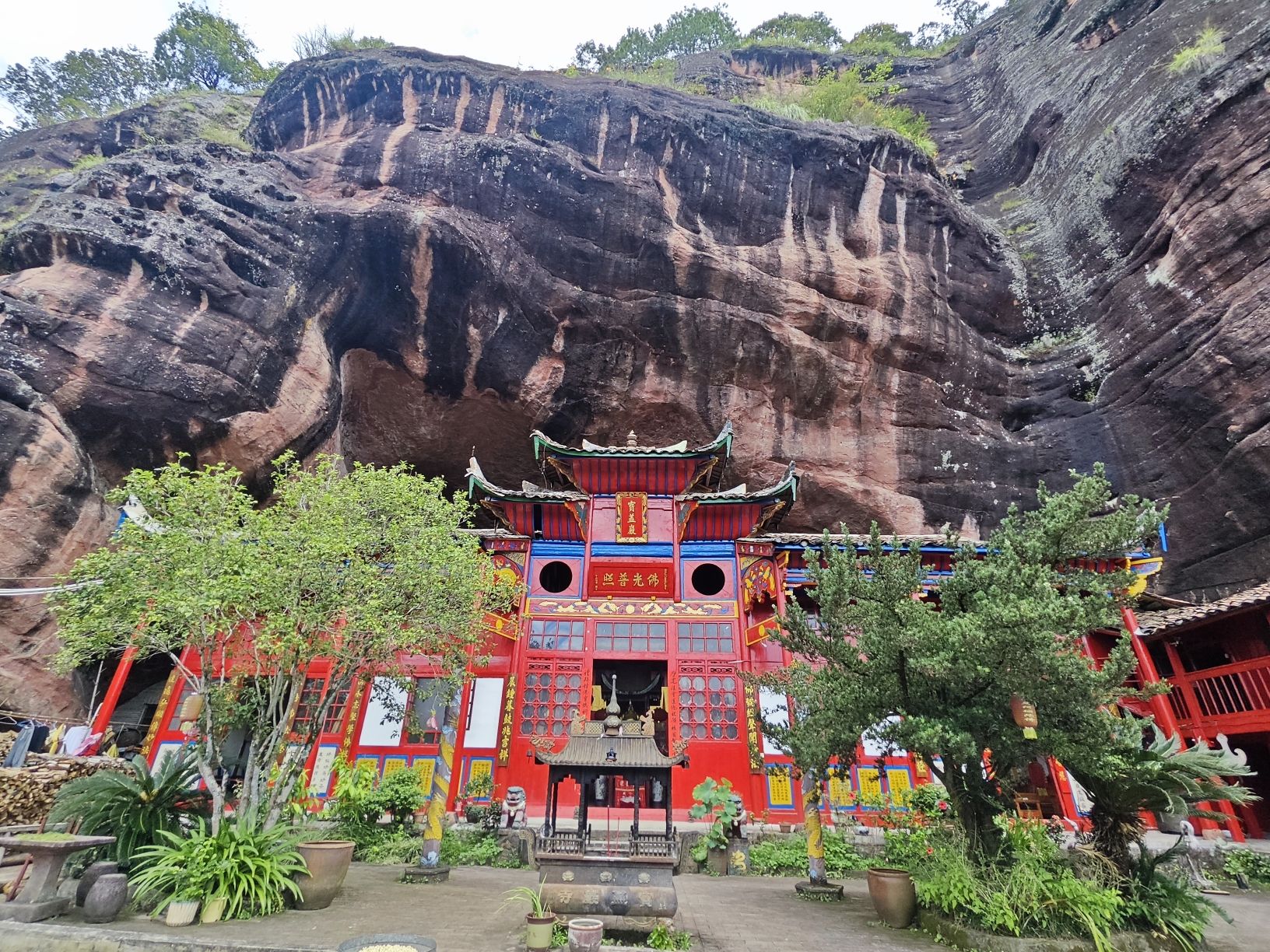 泰宁宝盖岩寺实景照片