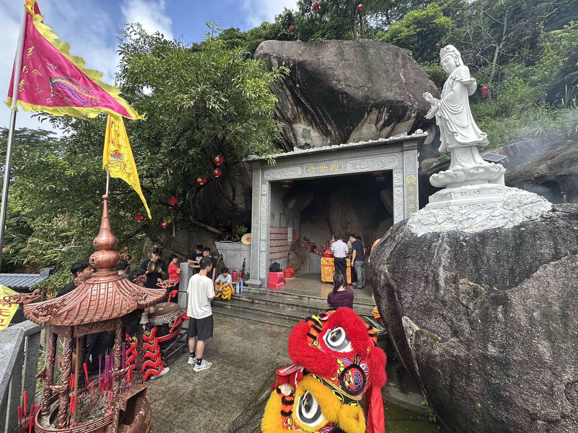 陆河县金丝账观音娘娘实景照片