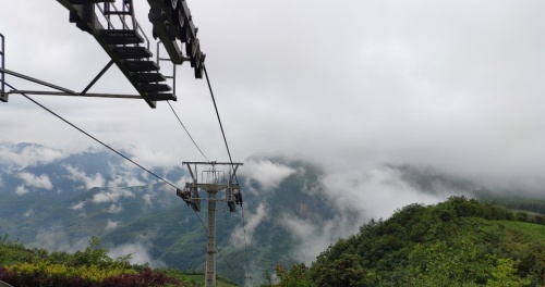 六盘水娘娘山国家湿地公园索道站旅行图片 1