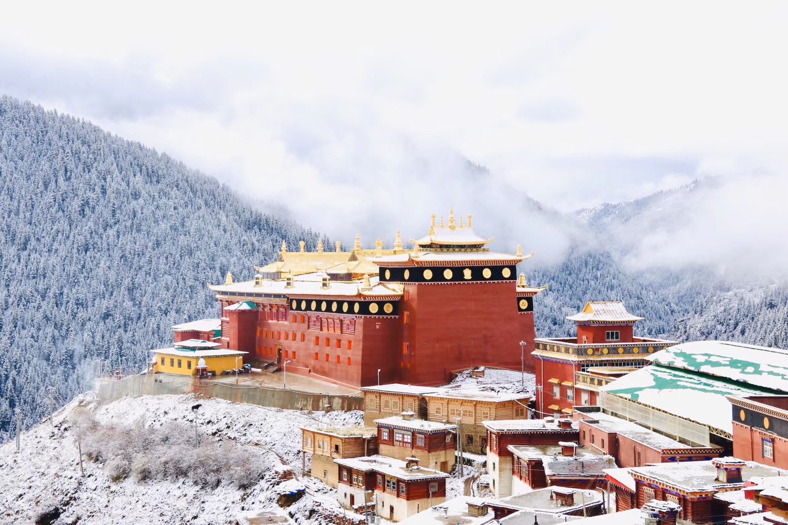 德格八帮寺实景照片