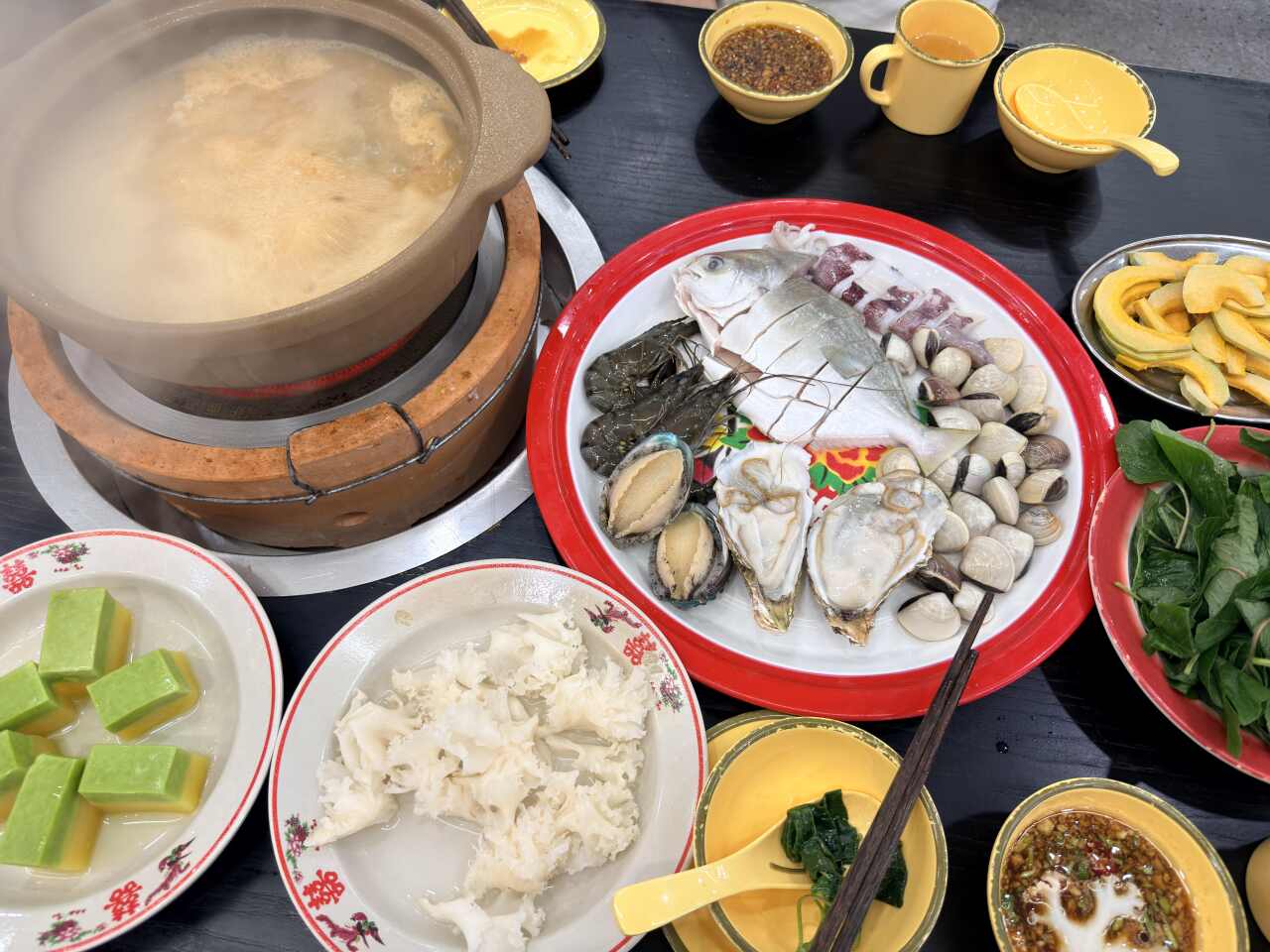 琼泷序百年老爸茶(大东海首店)
