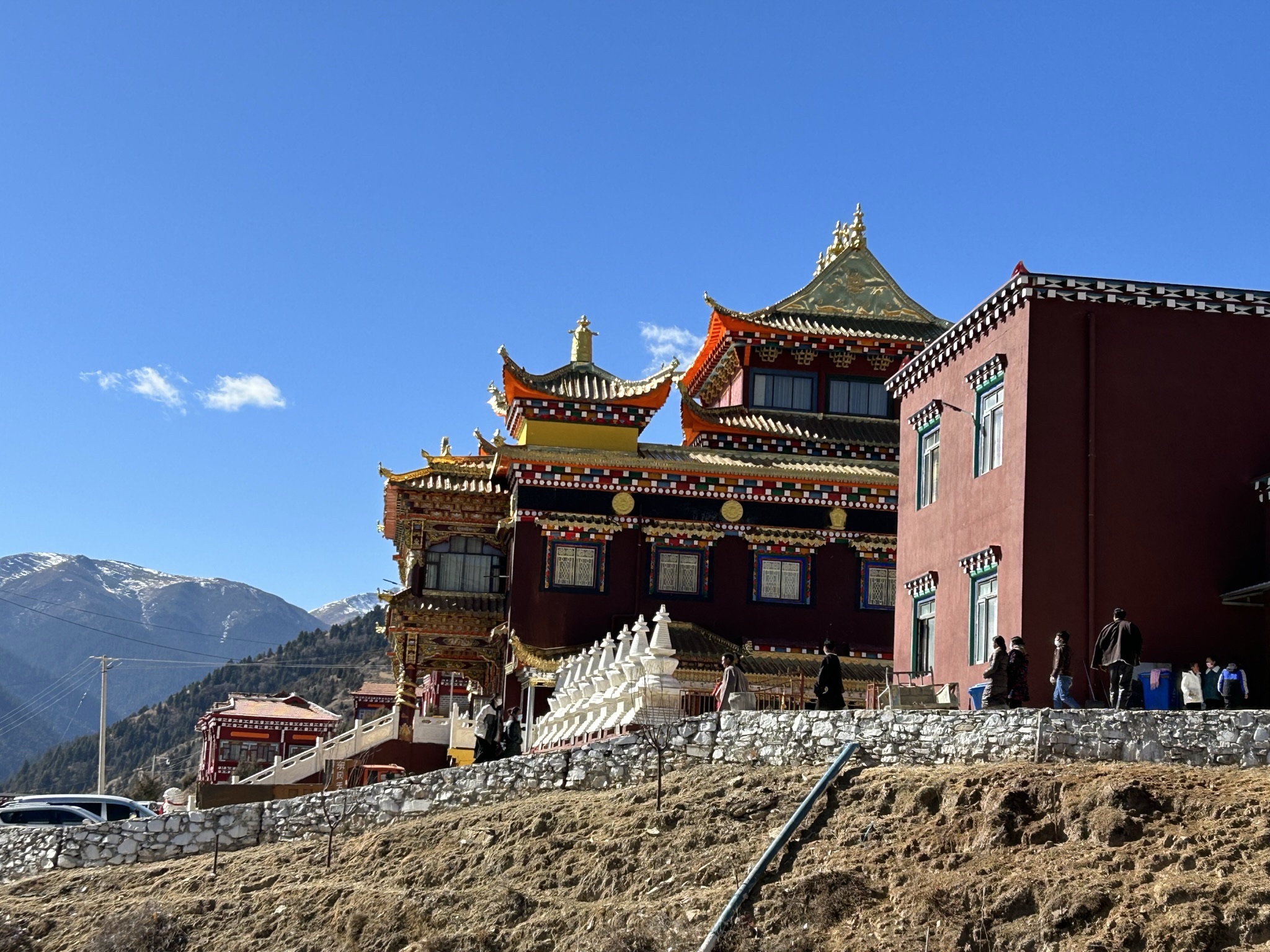 吉绒寺实景照片