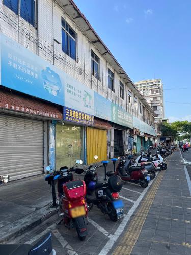 天涯区鸿港农贸市场