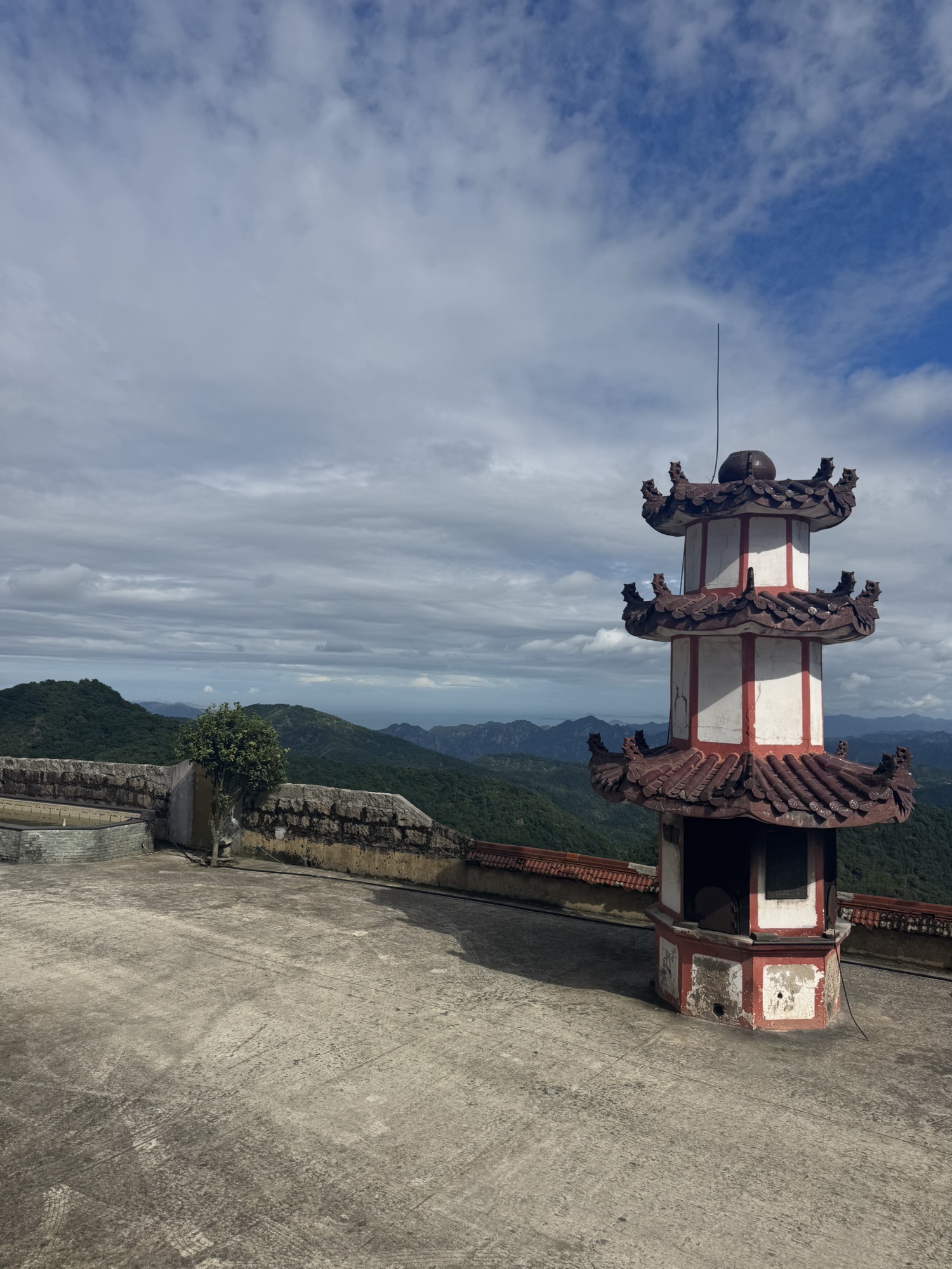 白马仙峰三清宫实景照片