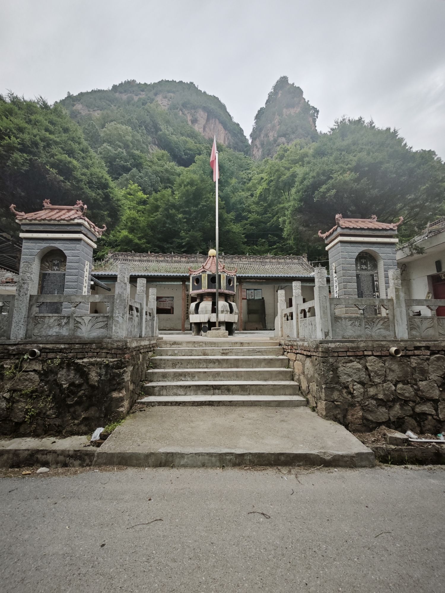 黑虎山道观实景照片