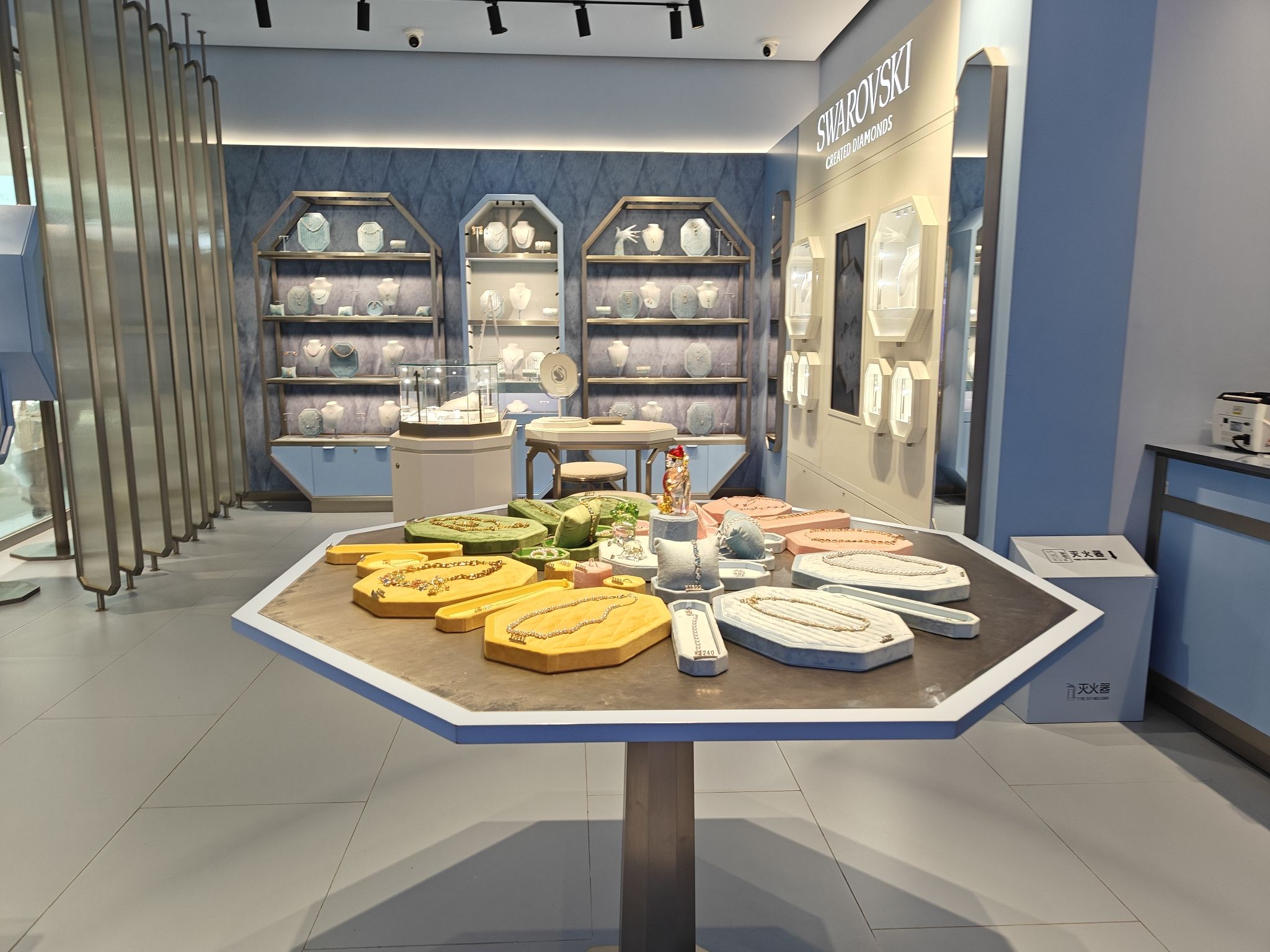 SWAROVSKI施华洛世奇(cdf三亚国际免税城B区店)