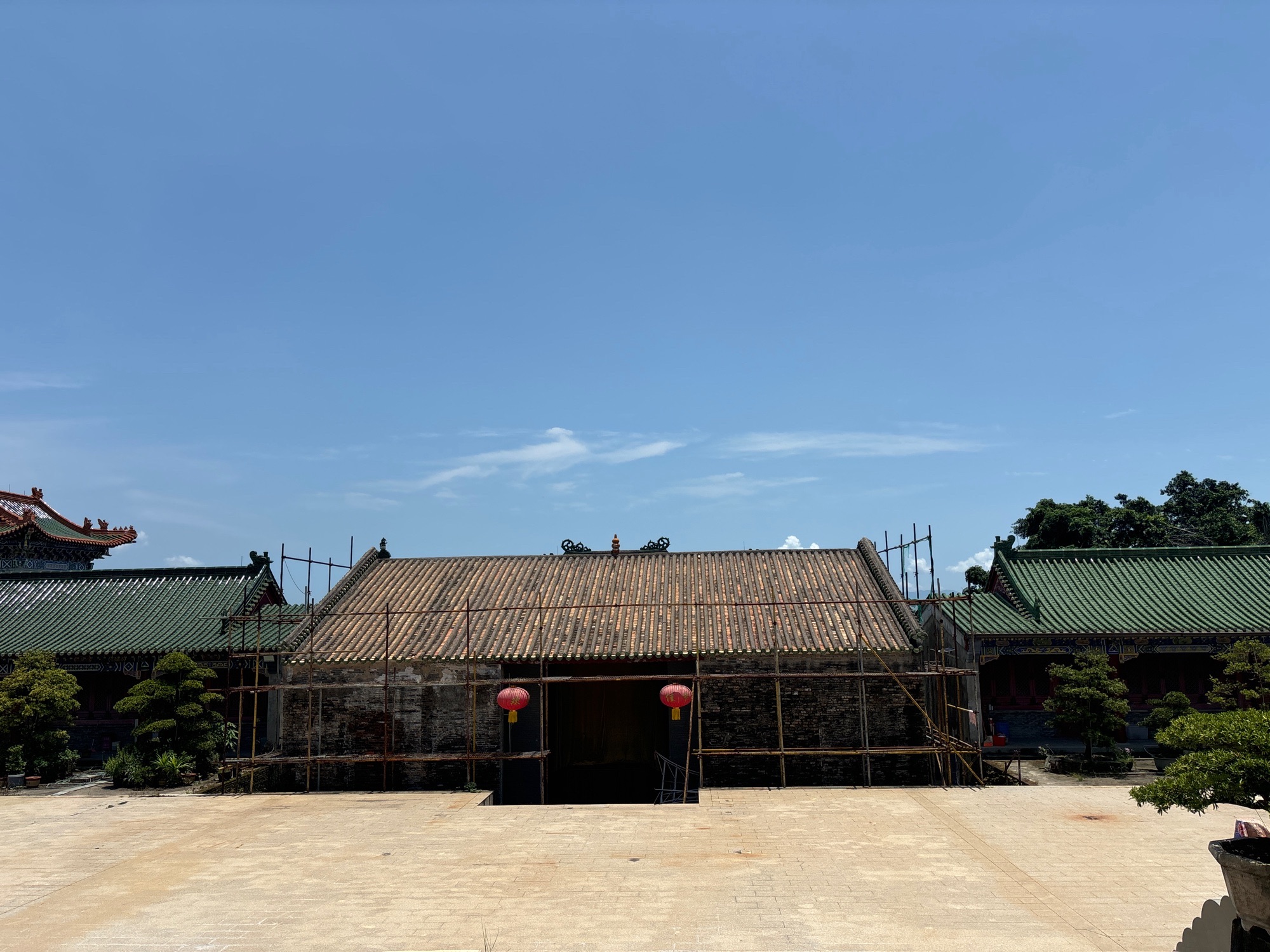 灵湖古寺实景照片