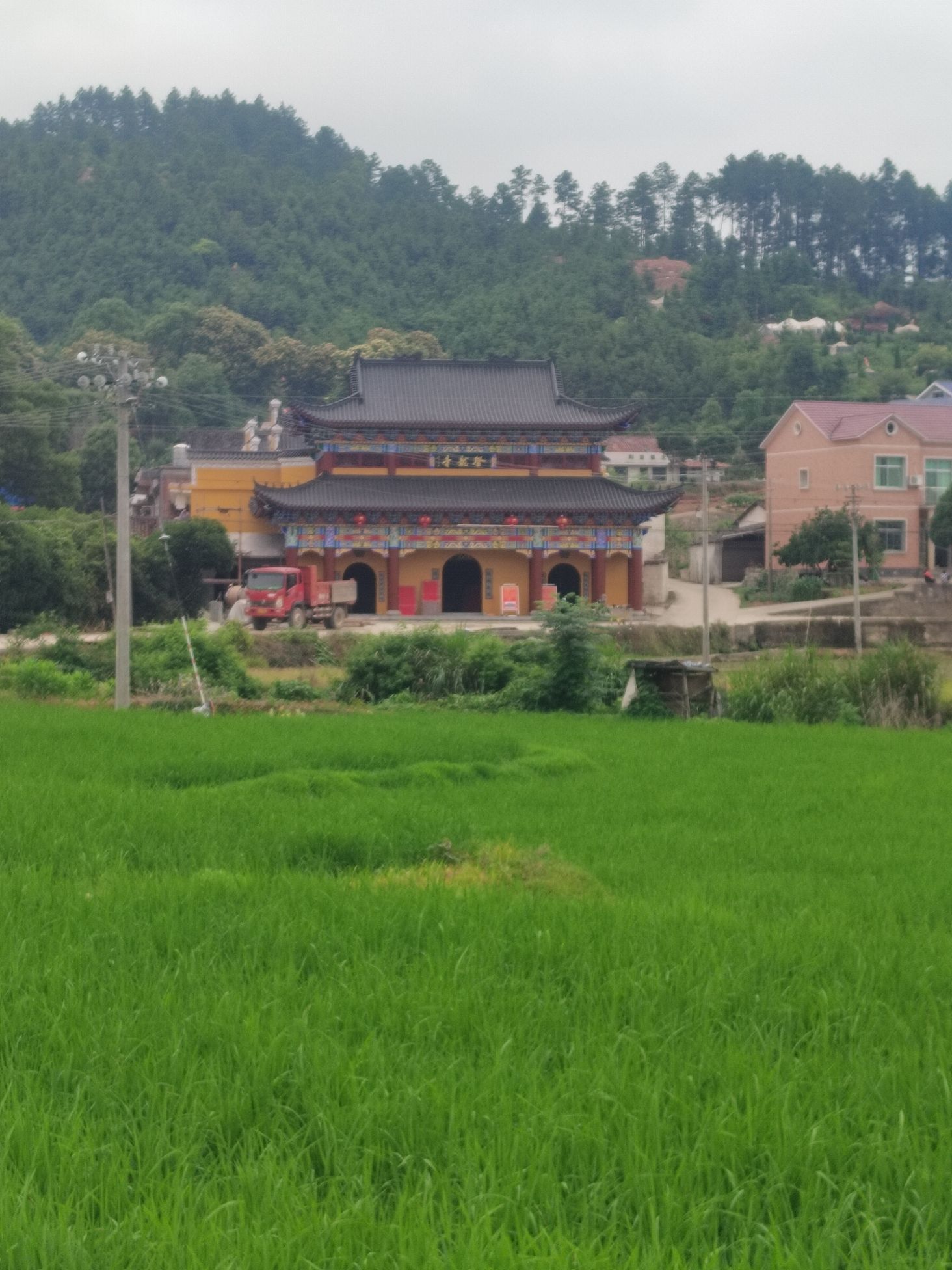 社港登龙寺实景照片