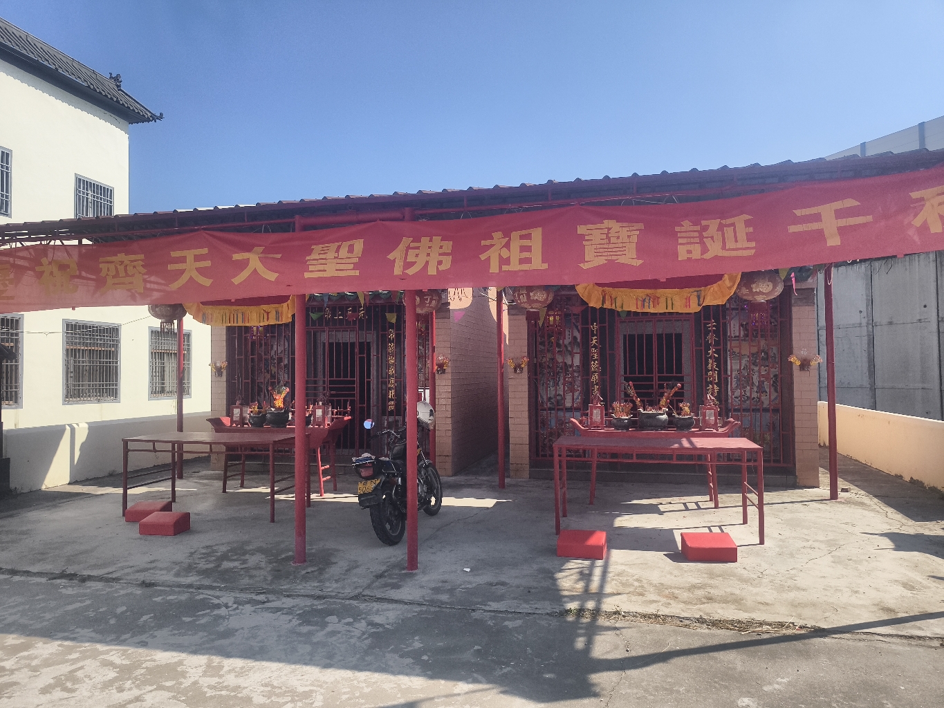 桥余村齐天大圣佛祖实景照片