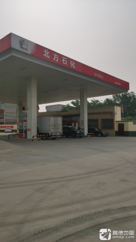 北方石化加油站