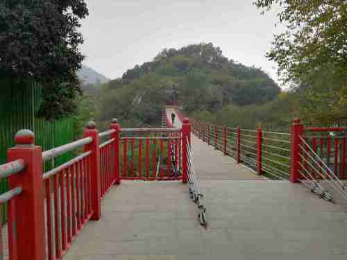 英雄山铁索桥旅行图片 2
