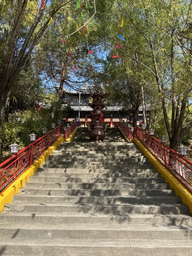 塔山公园-长白灵光寺
