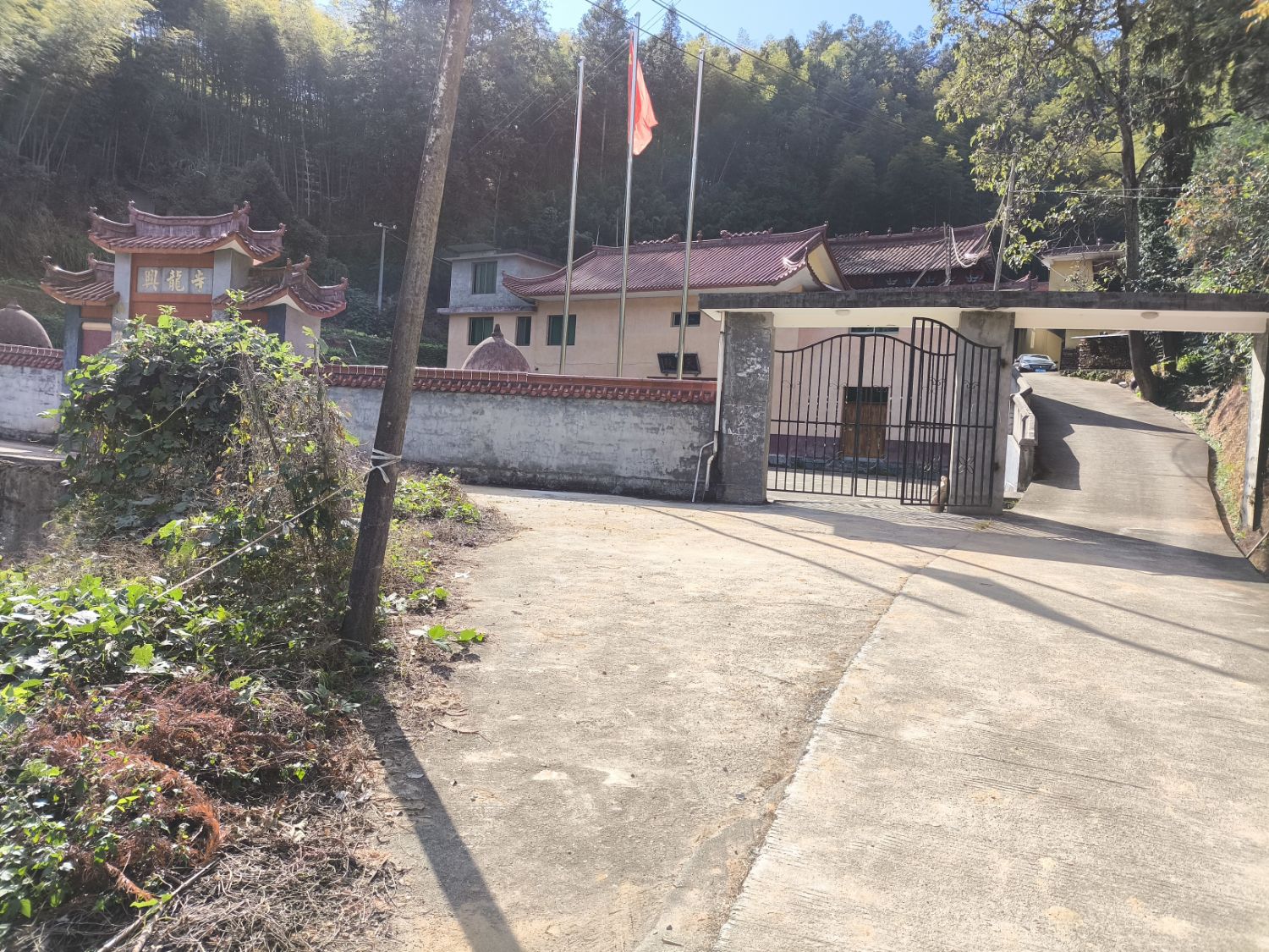 兴龙寺实景照片