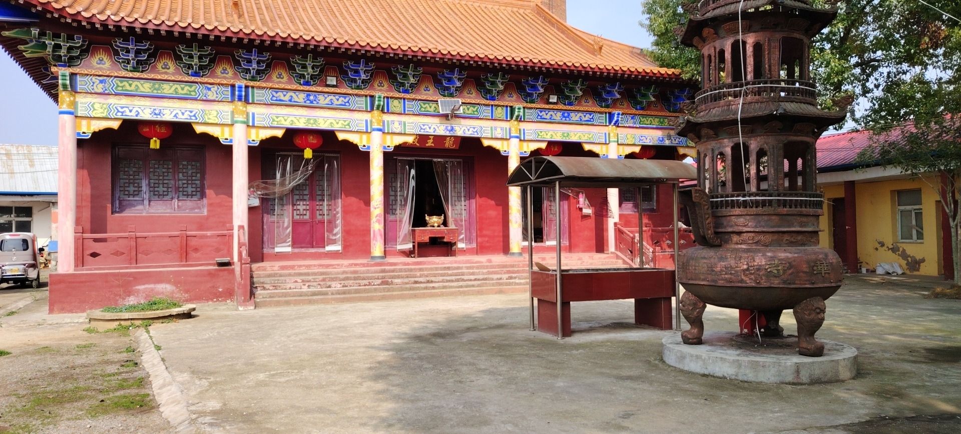 龙华禅寺实景照片