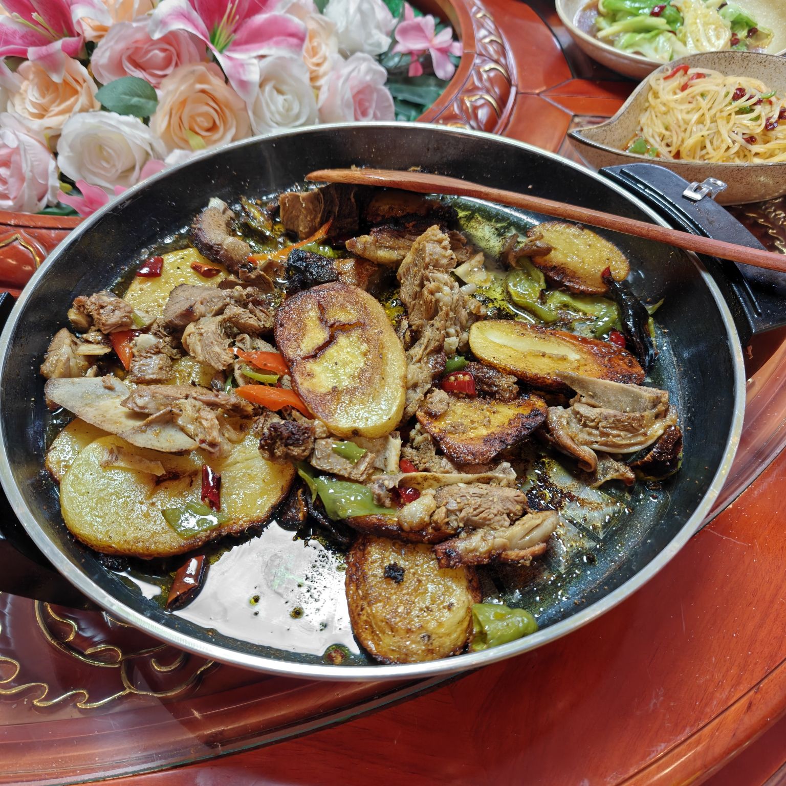 清真老铁手抓美食城,华格第一人家