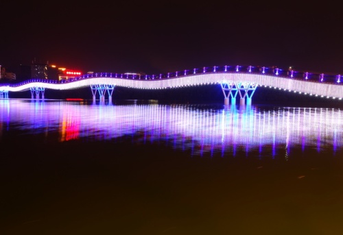临春河步行桥旅行图片 1