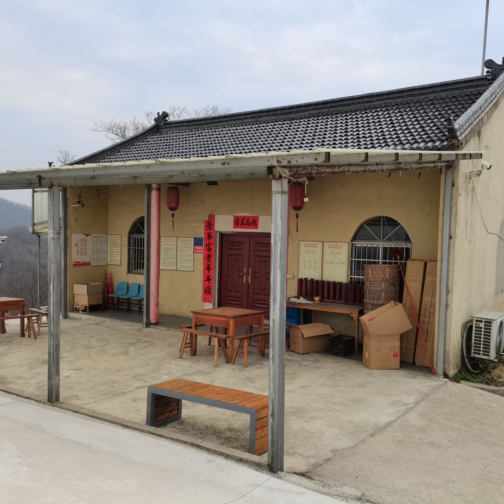 杨树古寺实景照片