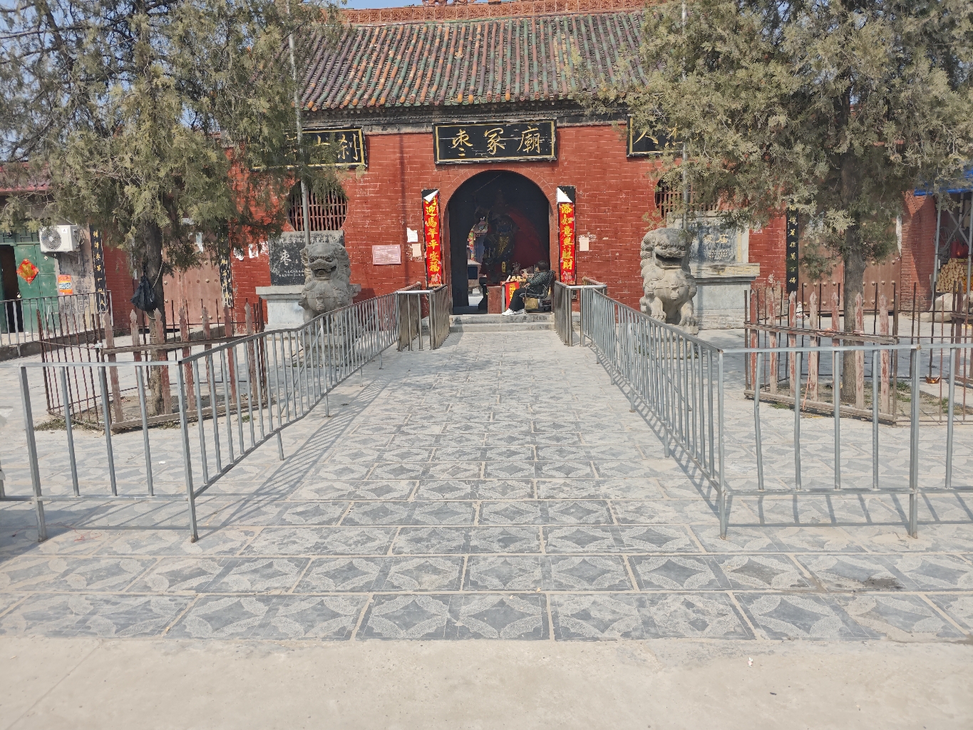 老母殿实景照片